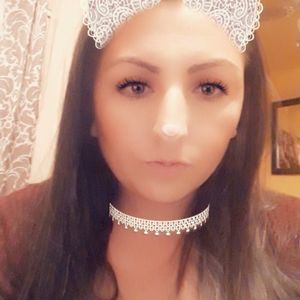 Meet your Posher, Anny